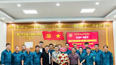 Gặp mặt nhân kỷ niệm 90 năm ngày truyền thống lực lượng Dân quân tự vệ (28/03/1935 - 28/03/2025)